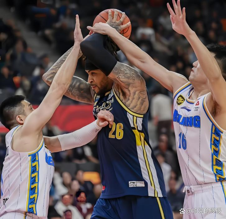 九游娱乐平台包含赛前CBA季后赛传出新动向,葡萄牙体育战术微调,管理层表态——更衣室稳定,控场能力受关注的词条